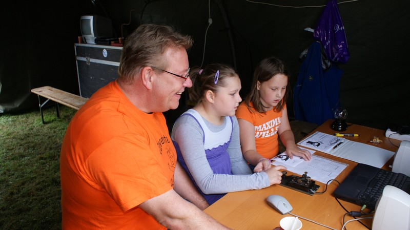 De seinleraar Henk PA5VK.
